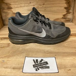 Nike max dynasty 2 grey black running sneakers